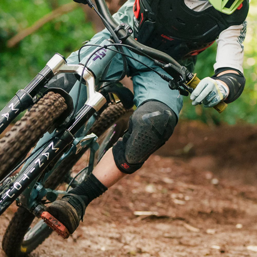 Joelheira 3DF 5.0 Evo Junior Preto - Leatt