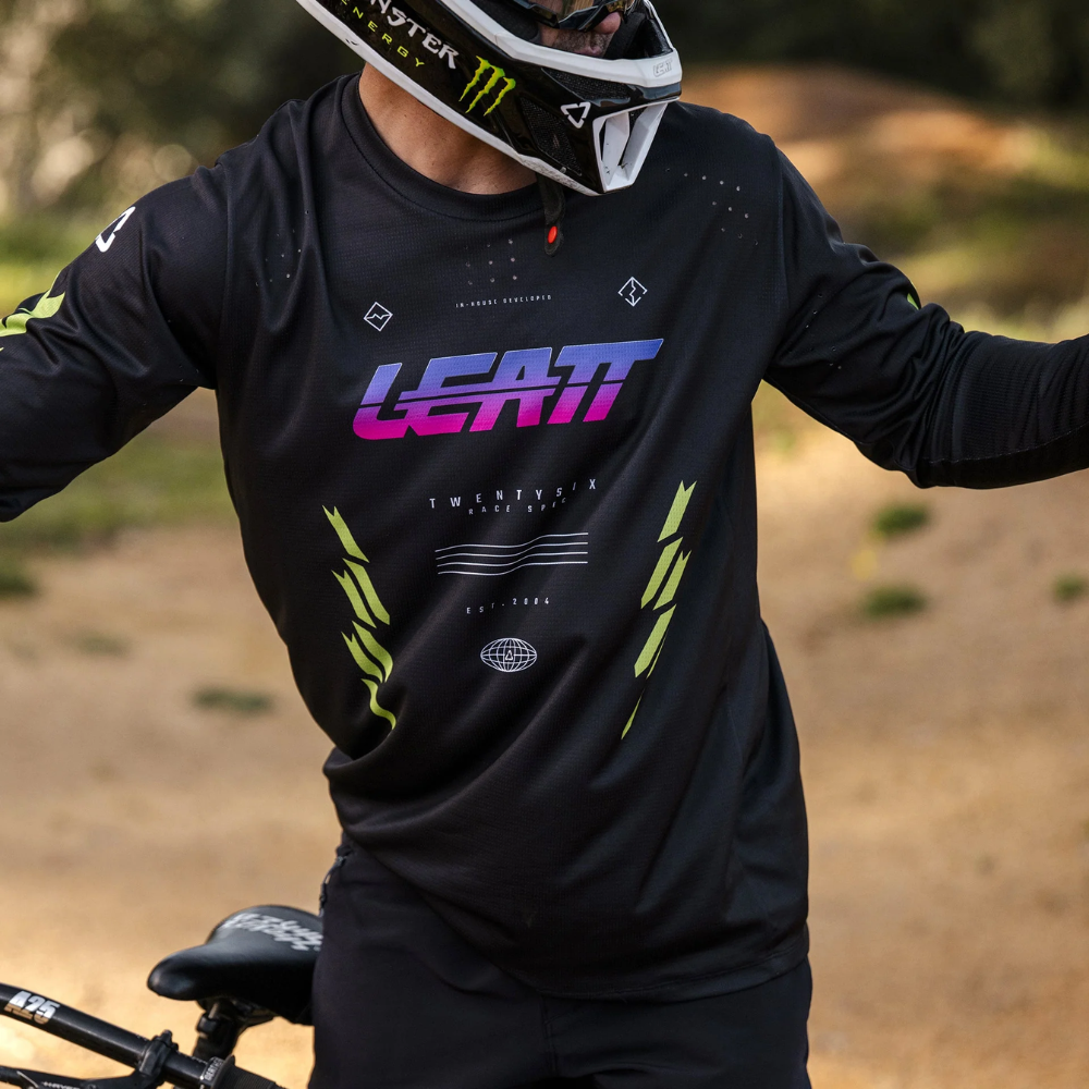 Camisa MTB Gravity 4.0 Manga Longa Preto com Rosa - Leatt